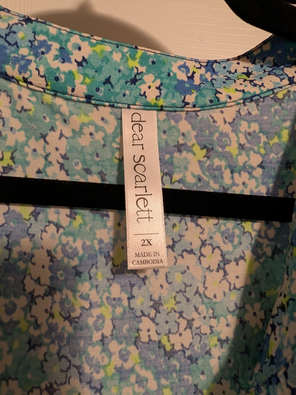 Women's Blue-Green Floral V-Neck Tunic Top - Picture 3 of 4